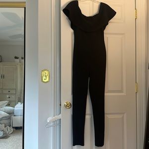 Forever21 off the shoulder jumpsuit - only worn one! Great condition 😊